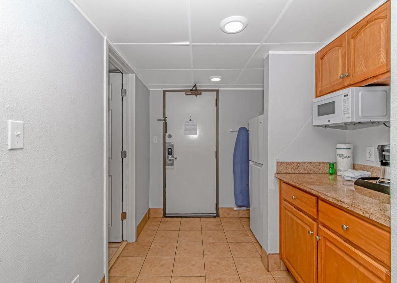 Ocean Reef Resort - Direct Oceanfront Studio - Nicely Updated! Perfect For 2-4 Guests! Unit 401 Myrtle Beach Exterior photo